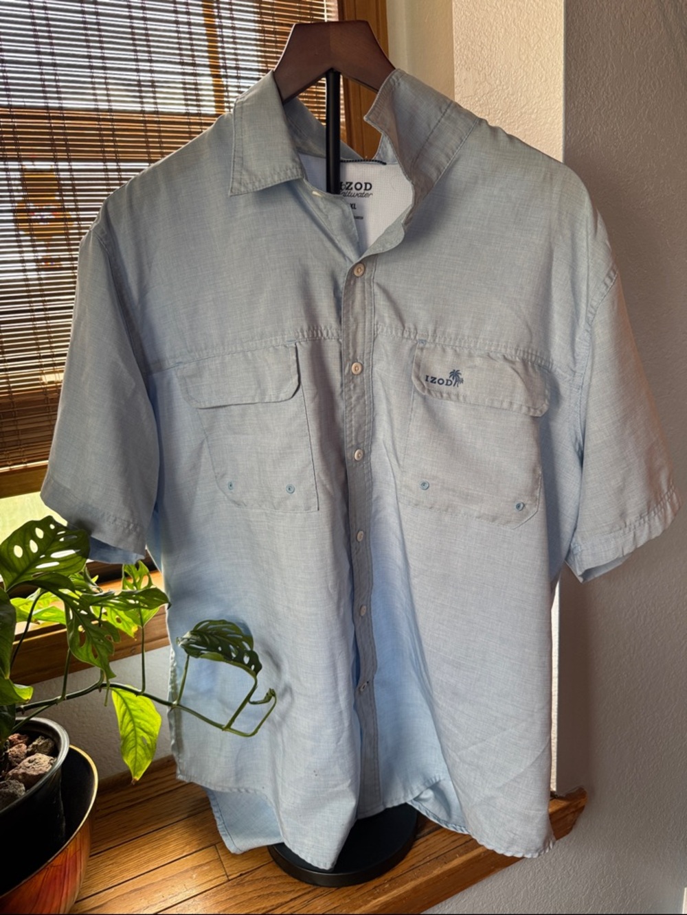 IZOD XL Saltwater Surfside Beach Button Down Vented Shirt Twilight Blue